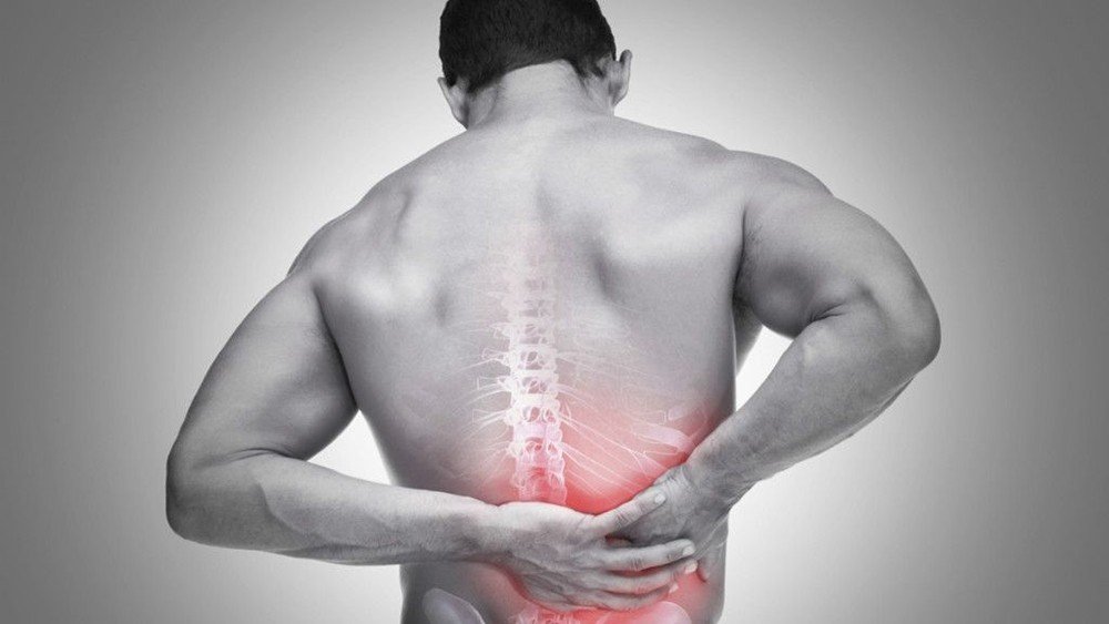 Что делать при острой боли в спине? Сразу примите одну из этих поз