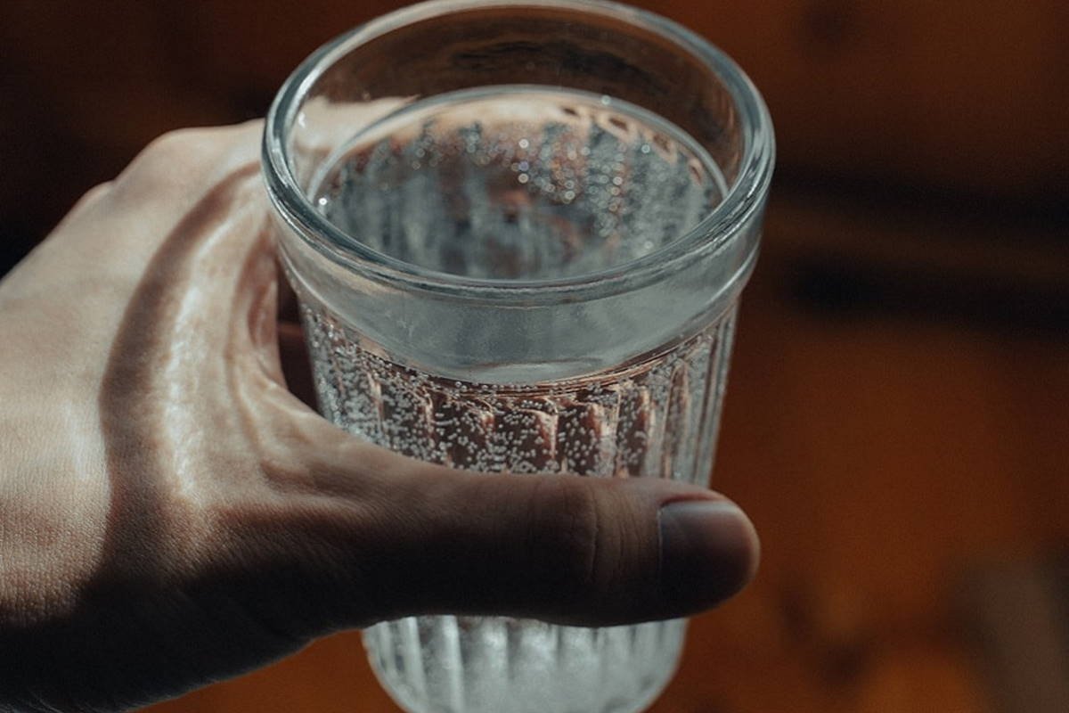 Тайна советских напитков: все пили из одного стакана и не болели