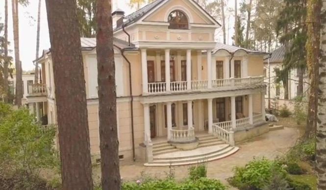Об огромном дворце знали немногие: гляньте, как жила Инна Чурикова (фото)