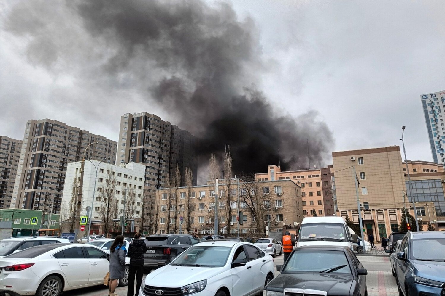 Взрывы и пожар в здании ФСБ: что случилось, кто пострадал