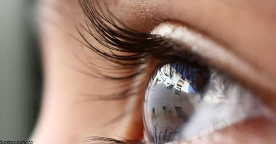 Ученые только что сделали глазные капли, которые растворяют катаракту
