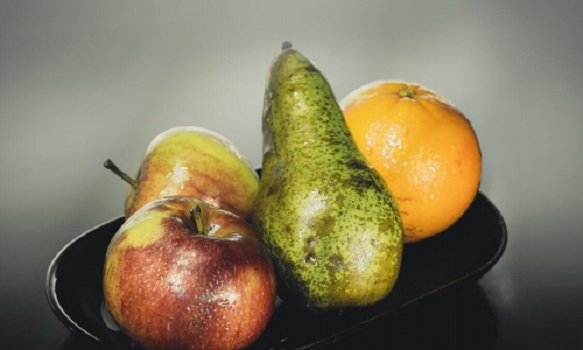 Соблюдайте осторожность: врач объяснил, почему свежие фрукты могут нанести вред здоровью