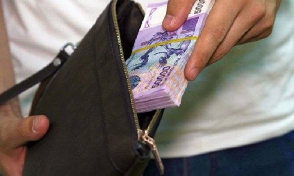 Названа среднемесячная зарплата узбекистанцев