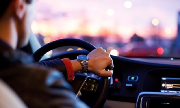 Как шум автомобиля влияет на здоровье человека: невролог дала подробные объяснения