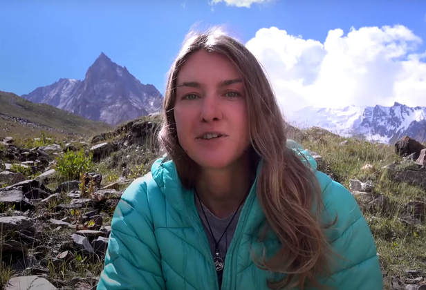 Тело чемпионки России по альпинизму Оленёвой нашли в горах Непала
